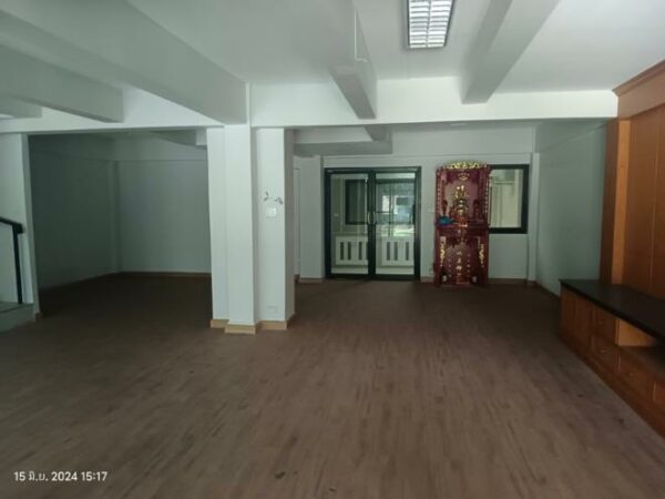 04 Commercial Building _photo