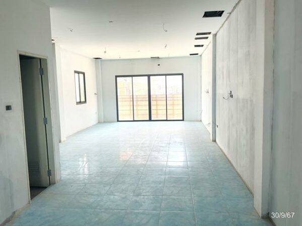 04 Commercial Building _photo