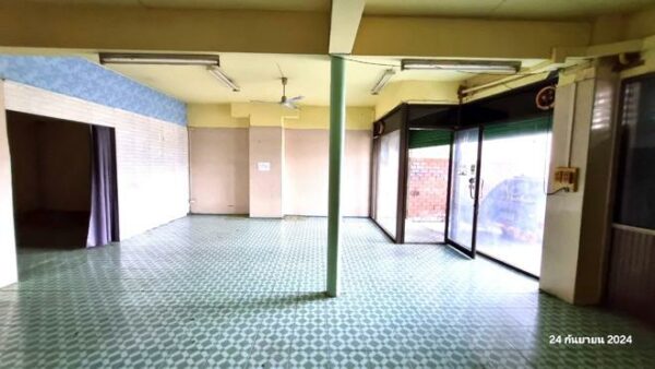 04 Commercial Building _photo