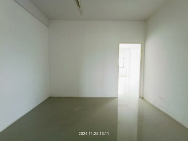 04 Commercial Building _photo