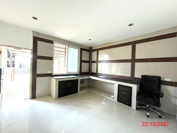 04 Commercial Building _photo