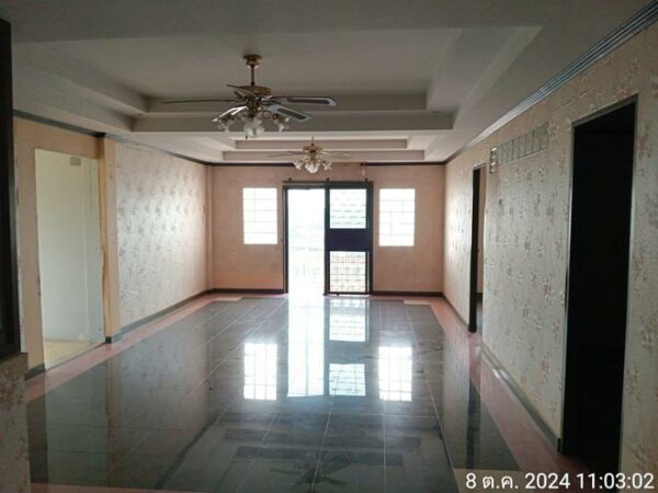 04 Commercial Building _photo