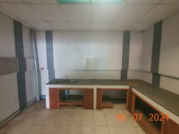 04 Commercial Building _photo