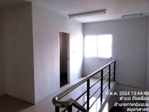 04 Commercial Building _photo