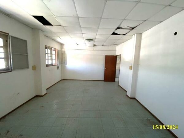 04 Commercial Building _photo