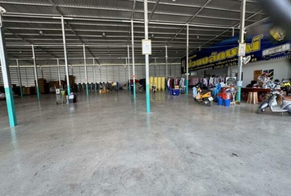 12 warehouses _photo