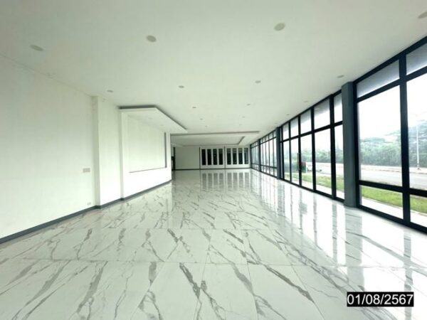 16 showroom _photo