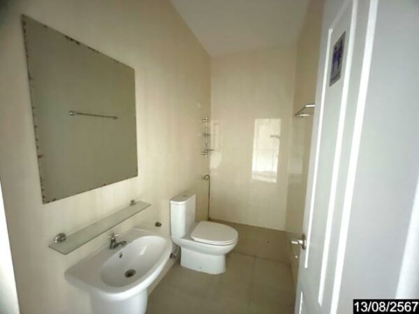 04 Commercial Building _photo