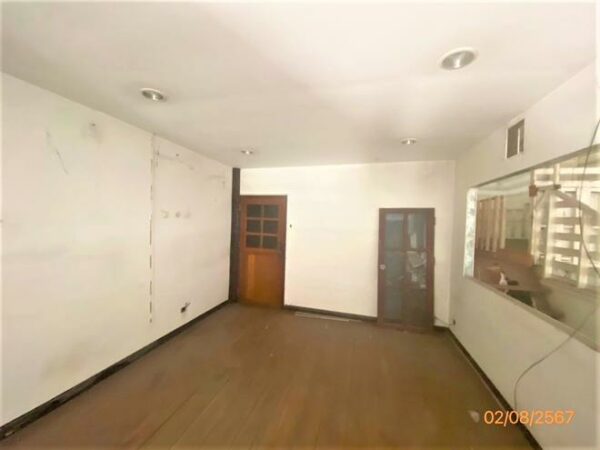 12 warehouses _photo
