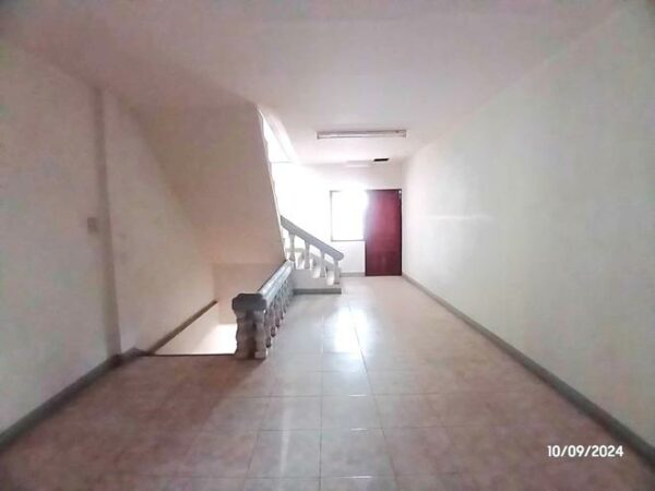 04 Commercial Building _photo