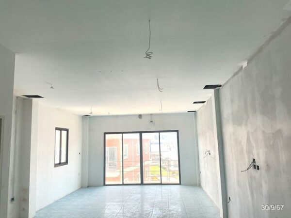 04 Commercial Building _photo