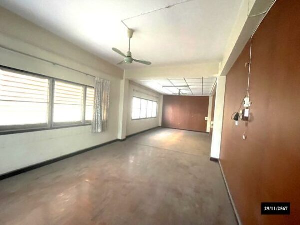 04 Commercial Building _photo