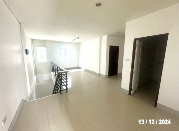04 Commercial Building _photo
