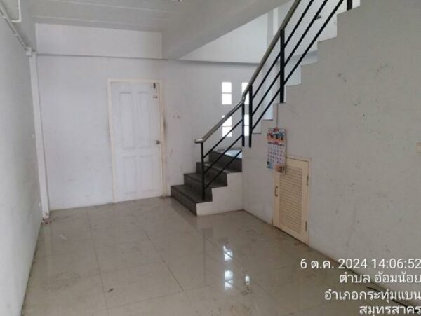 04 Commercial Building _photo