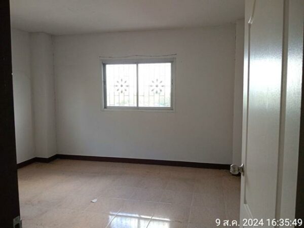 04 Commercial Building _photo