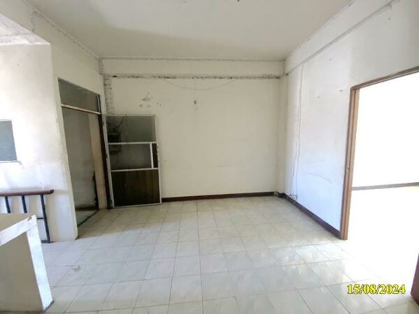 04 Commercial Building _photo