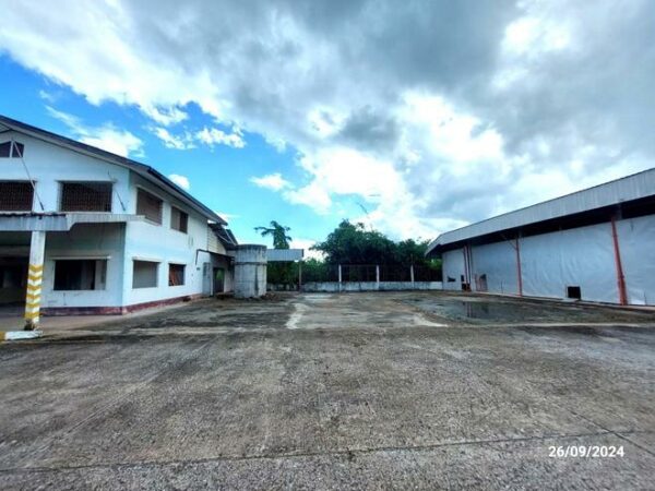 09 Factory Building _photo