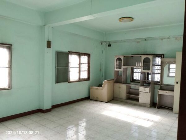04 Commercial Building _photo