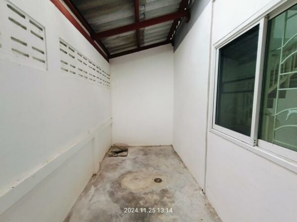 04 Commercial Building _photo