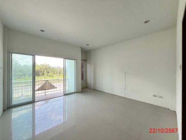 04 Commercial Building _photo