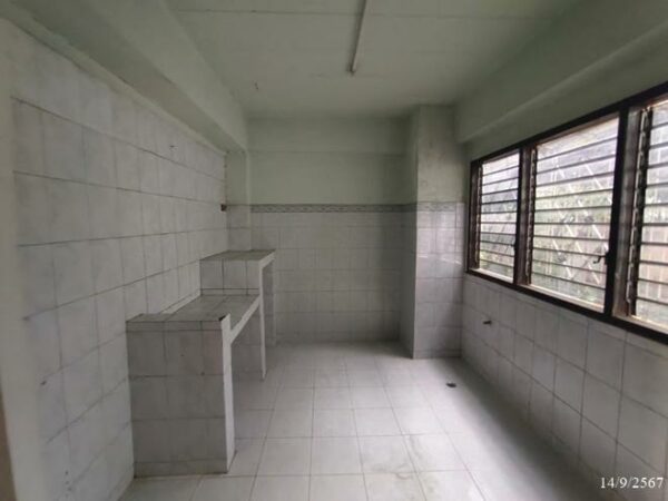 04 Commercial Building _photo