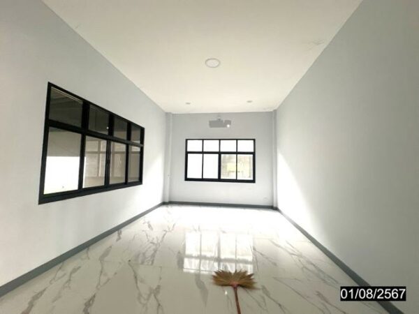 16 showroom _photo