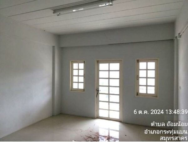 04 Commercial Building _photo