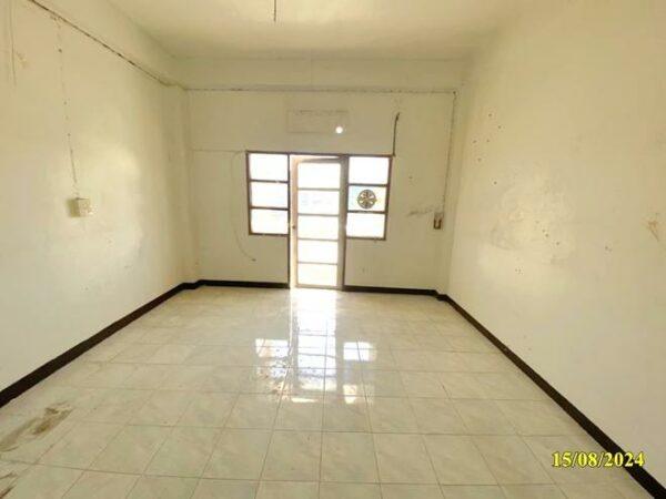 04 Commercial Building _photo