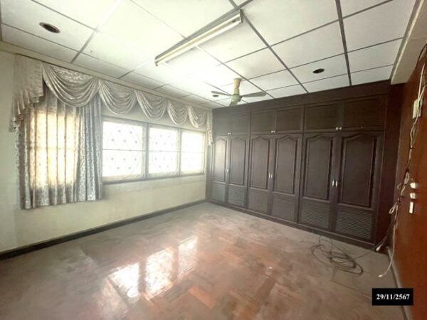 04 Commercial Building _photo
