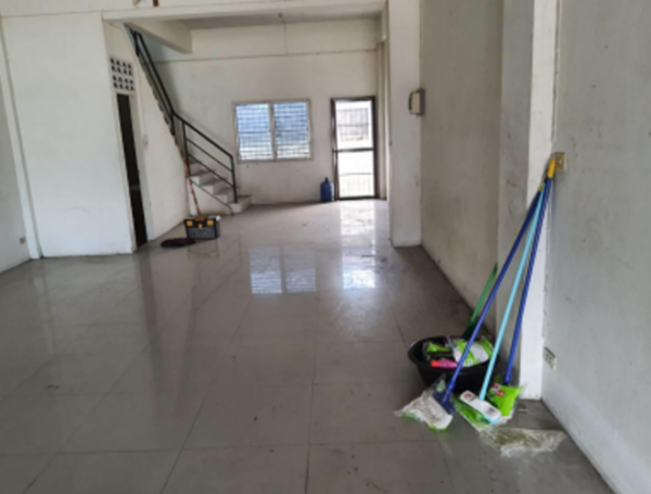 04 Commercial Building _photo