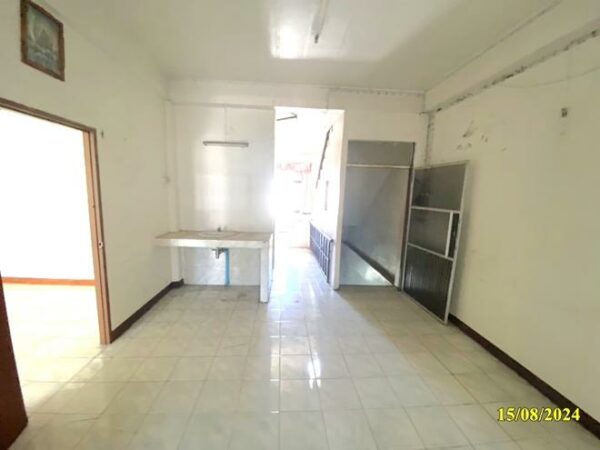 04 Commercial Building _photo