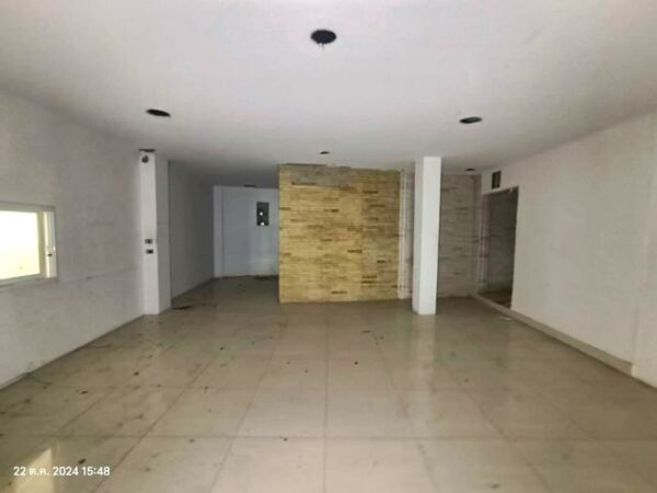 04 Commercial Building _photo