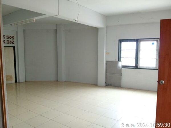 04 Commercial Building _photo