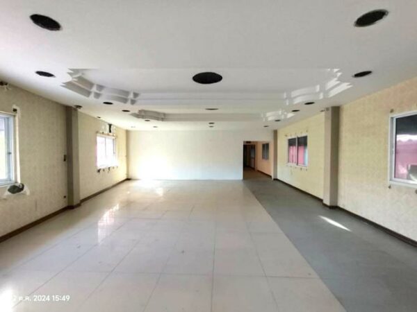 04 Commercial Building _photo