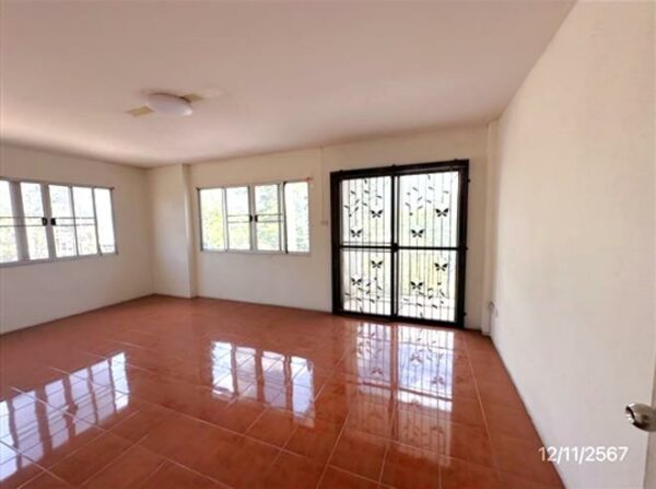 04 Commercial Building _photo