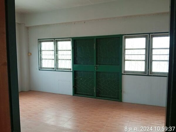 04 Commercial Building _photo