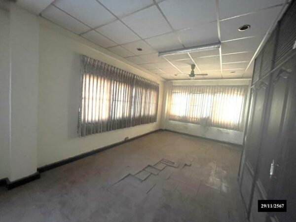 04 Commercial Building _photo