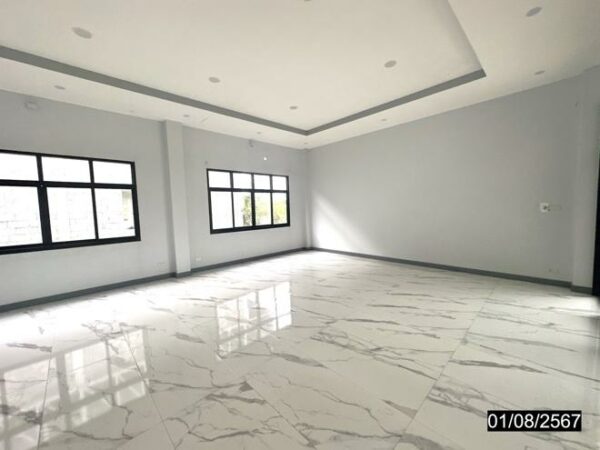 16 showroom _photo