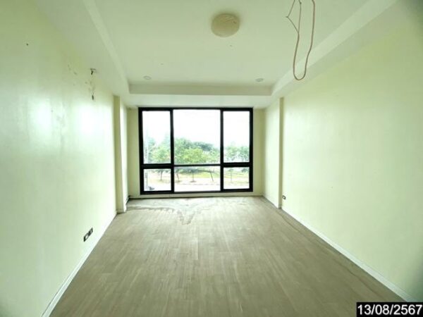 04 Commercial Building _photo