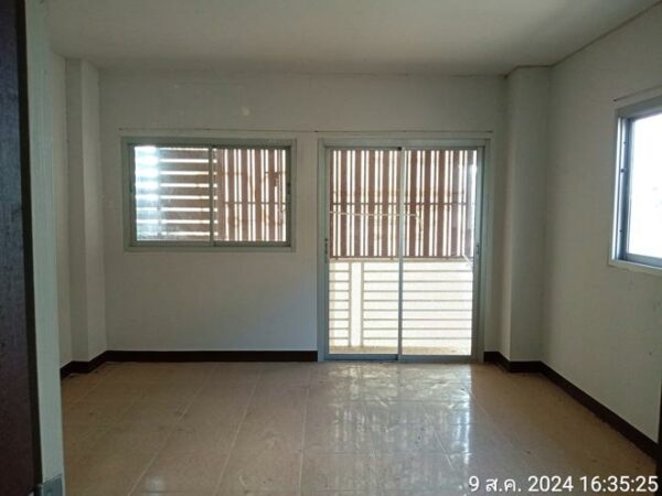 04 Commercial Building _photo