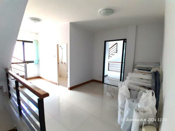 04 Commercial Building _photo