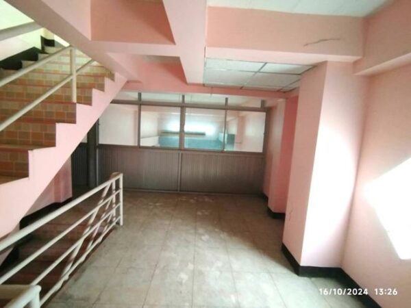 04 Commercial Building _photo