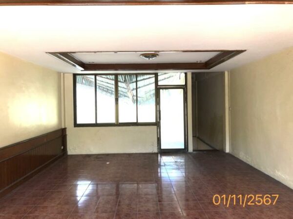 04 Commercial Building _photo