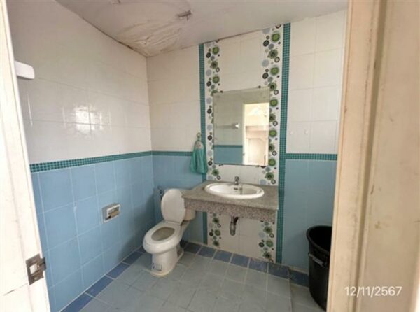 04 Commercial Building _photo