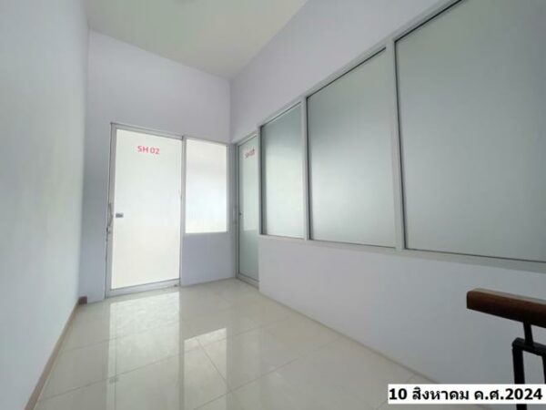 04 Commercial Building _photo