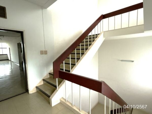 83 Branch Office Building _photo