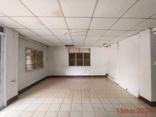 12 warehouses _photo