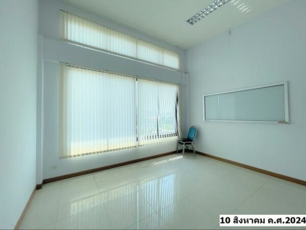 04 Commercial Building _photo