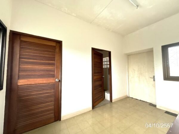 83 Branch Office Building _photo