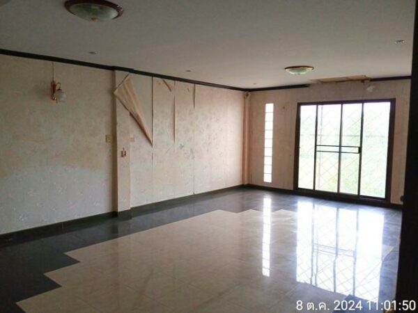 04 Commercial Building _photo